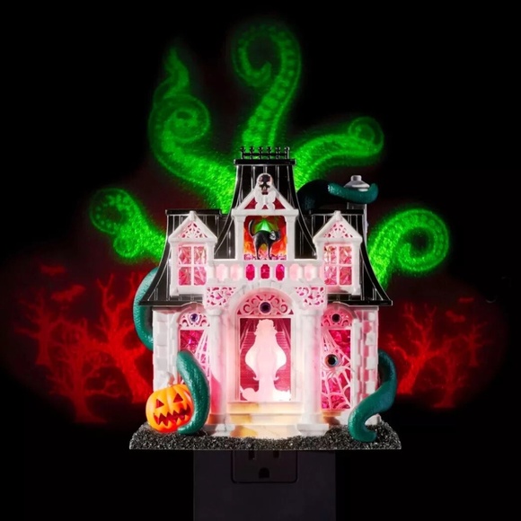 Bath & Body Works Halloween Haunted Chateau Projector Wallflower Decor Plug In - Picture 8 of 8